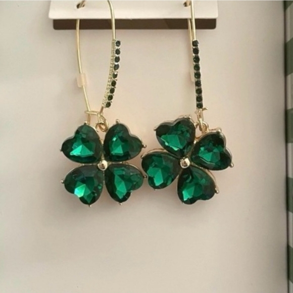 Betsey Johnson Dark💚 Green Clover Earrings/ NWB Dangling Earrings✨️💚☘️ - Picture 13 of 14